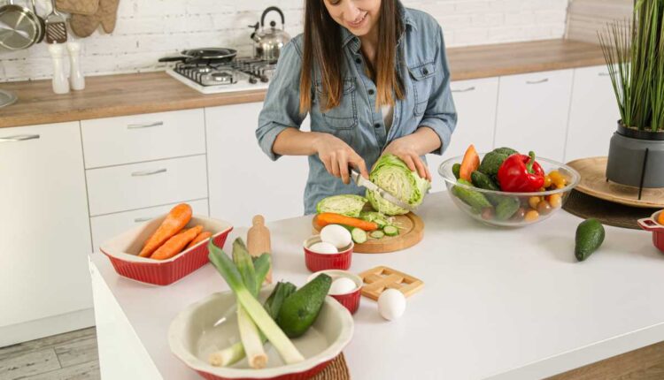 O que considerar ao montar uma cozinha funcional em espaços pequenos