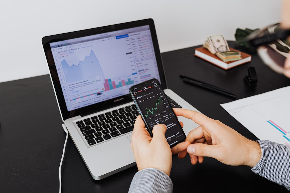 Estratégias de diversificação: como combinar renda fixa e variável para maximizar retornos